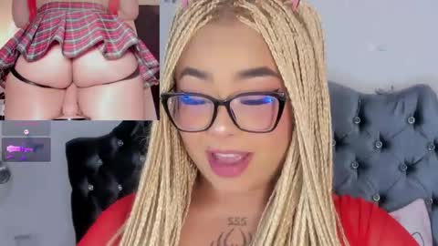 Snapshot of conny_curly chatting on May 2026 02:12:01 PM Conny online show from May 2026 02:12:01 PM