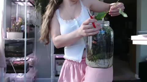 Snapshot of constantcumquest chatting on November 2025 05:45:03 PM ANR Mommy online show from November 2025 05:45:03 PM