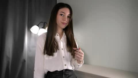 Ellie online show from March 2026 08:25:01 AM