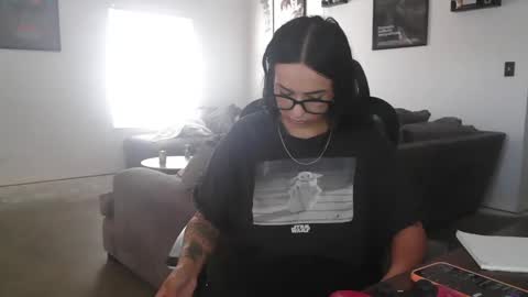 controllercutie online show from October 2025 02:34:01 PM