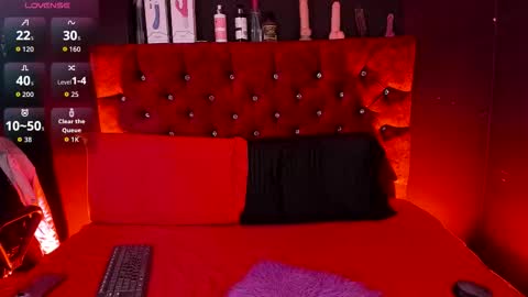 Snapshot of cony_l chatting on November 2025 11:32:01 AM Cony online show from November 2025 11:32:01 AM