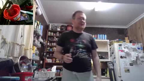 Snapshot of cookieliquor chatting on October 2025 06:49:02 PM Cookie - I do cooking streams occasionally. Next stream online show from October 2025 06:49:02 PM