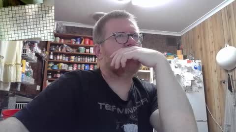 Snapshot of cookieliquor chatting on October 2025 05:13:02 PM Cookie - I do cooking streams occasionally. Next stream online show from October 2025 05:13:02 PM