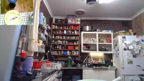 Snapshot of cookieliquor chatting on December 2025 07:53:02 PM Cookie - I do cooking streams occasionally. Next stream online show from December 2025 07:53:02 PM