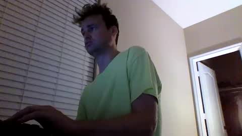 Snapshot of cooldude122222 chatting on January 2025 06:38:01 AM cooldude122222 online show from January 2025 06:38:01 AM