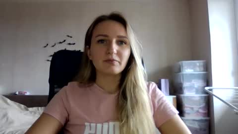 Snapshot of cora_fora chatting on November 2025 10:38:02 AM cora_fora online show from November 2025 10:38:02 AM