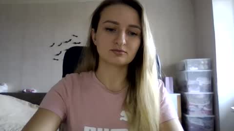 Snapshot of cora_fora chatting on November 2025 10:25:02 AM cora_fora online show from November 2025 10:25:02 AM