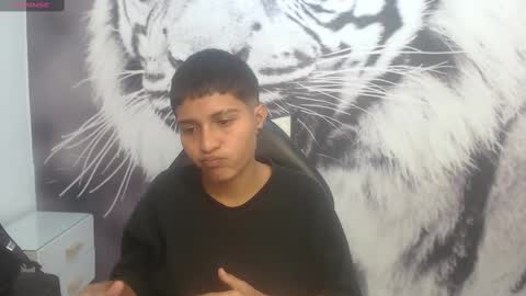 Snapshot of cora_gunn chatting on February 2025 12:17:01 AM Cora online show from February 2025 12:17:01 AM