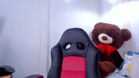 Snapshot of coral_taylorr chatting on December 2024 09:15:01 PM Coral online show from December 2024 09:15:01 PM