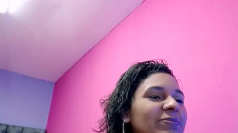 Snapshot of coral_whore18 chatting on December 2025 08:46:01 PM Coral online show from December 2025 08:46:01 PM