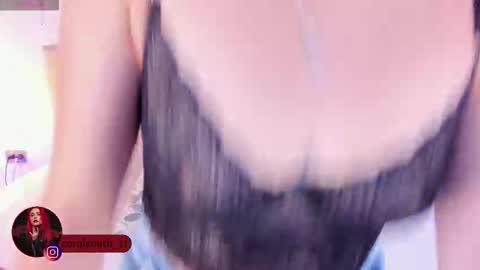 Coral Smith online show from October 2025 05:08:01 PM