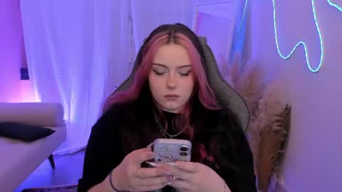 Snapshot of coramiel chatting on June 2026 04:21:02 AM little girl who is always right or just Cora online show from June 2026 04:21:02 AM