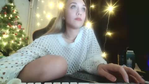 Snapshot of corn_404 chatting on December 2024 02:22:02 PM Nata and Raf online show from December 2024 02:22:02 PM