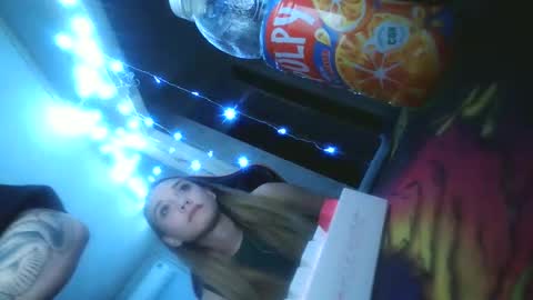 Snapshot of corn_404 chatting on January 2025 01:22:01 PM Nata and Raf online show from January 2025 01:22:01 PM