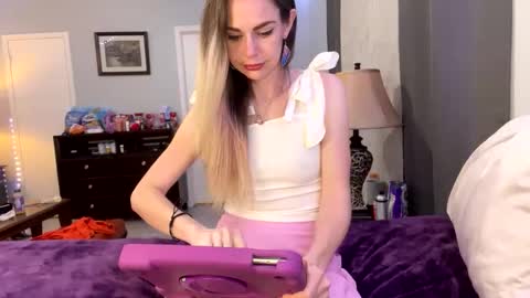 Snapshot of corolineclovr_and_kirkinator chatting on February 2026 06:14:02 AM corolineclovr_and_kirkinator online show from February 2026 06:14:02 AM