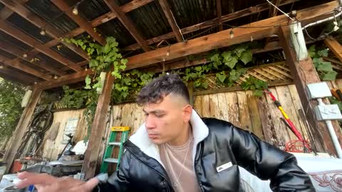 Snapshot of coronelking chatting on December 2024 09:54:01 PM coronelking online show from December 2024 09:54:01 PM