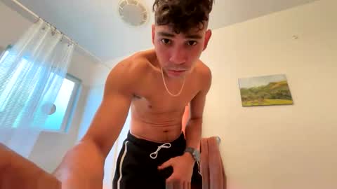 Snapshot of coronelking chatting on October 2025 06:54:02 PM coronelking online show from October 2025 06:54:02 PM