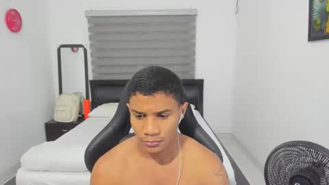 Ethan  online show from January 2026 11:36:01 PM