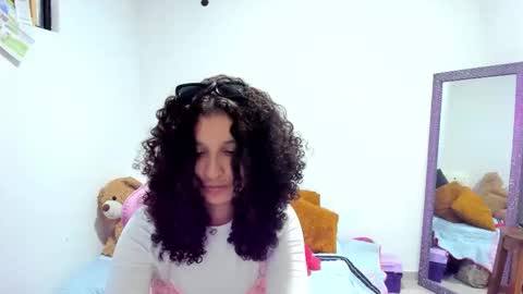 Snapshot of cositarika__ chatting on October 2025 04:16:01 PM Lunita online show from October 2025 04:16:01 PM