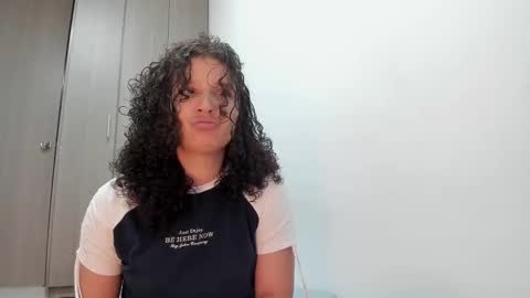 Snapshot of cositarika__ chatting on October 2025 01:41:01 PM Lunita online show from October 2025 01:41:01 PM