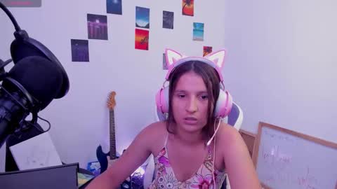 Snapshot of cositarika__ chatting on February 2026 03:17:02 PM Lunita online show from February 2026 03:17:02 PM