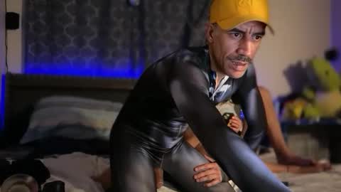 Snapshot of cosmicafterdark chatting on January 2026 02:38:01 AM Queer Vibes Slow Burn Good Energy online show from January 2026 02:38:01 AM