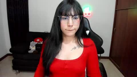 Snapshot of cosmickitty_ chatting on April 2026 04:13:02 AM Tatii online show from April 2026 04:13:02 AM