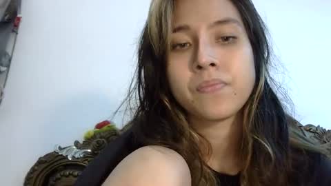 Liz Gwyneth Charlota online show from February 2025 11:23:02 AM