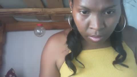 Snapshot of couleur_vanille chatting on December 2024 05:42:01 AM couleur_vanille online show from December 2024 05:42:01 AM
