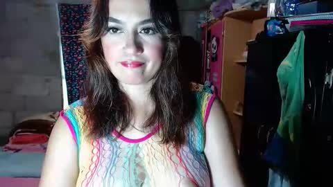 Nikol y  tomy online show from October 2025 08:19:01 PM