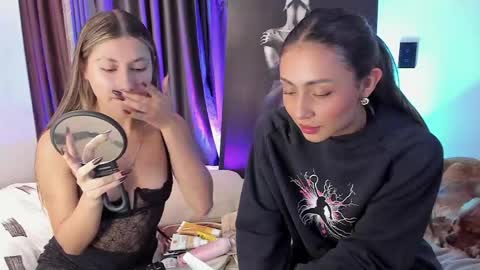 couple_funnyy online show from April 2026 01:25:01 AM