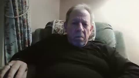 courieral1 online show from November 2025 06:18:01 PM