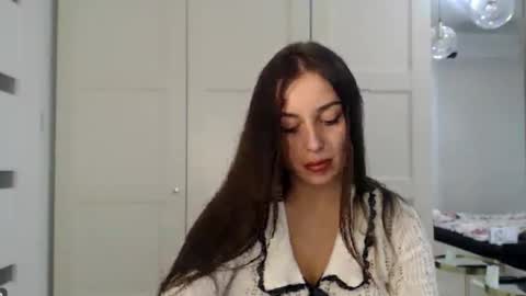Courtney online show from October 2025 02:19:01 PM