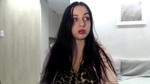 Snapshot of courtney_lux chatting on December 2025 03:17:01 PM Courtney online show from December 2025 03:17:01 PM