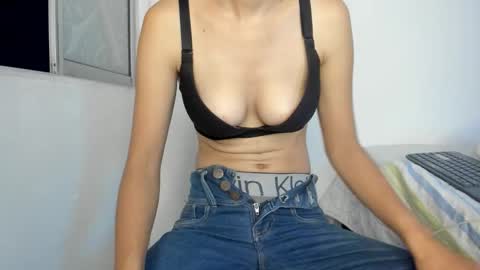 Marce  Online 1pm - 7pm gmt-5 online show from December 2025 01:23:02 AM