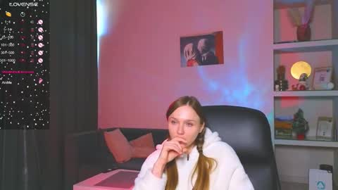 Snapshot of cravelucy chatting on January 2026 11:34:02 AM lucy online show from January 2026 11:34:02 AM