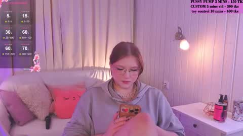 Snapshot of crazy__wine chatting on January 2026 09:51:02 PM Sonya online show from January 2026 09:51:02 PM