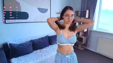 Emma online show from March 2026 07:01:02 AM