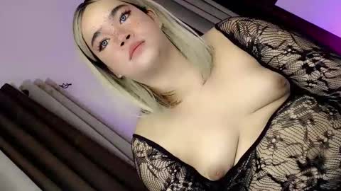 Hot Ayisha online show from February 2026 08:14:01 PM