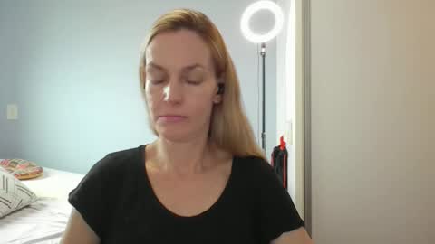 Anny online show from March 2026 11:03:01 AM