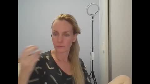 Anny online show from April 2026 12:31:01 AM