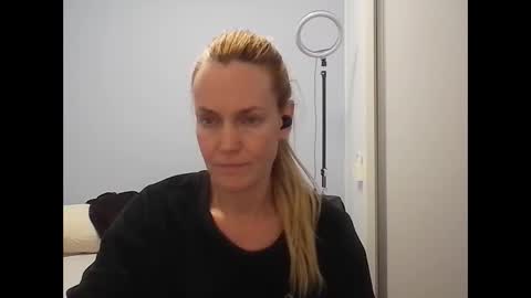 Anny online show from May 2026 11:45:02 PM