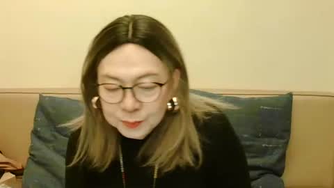 Kelly   online show from December 2025 03:30:01 PM