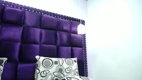 Snapshot of crazyonme chatting on March 2025 11:04:02 PM diosalinda online show from March 2025 11:04:02 PM