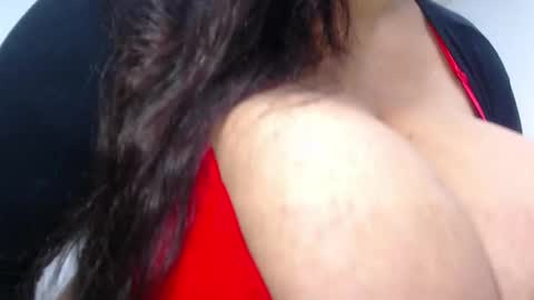 Snapshot of crazyonme chatting on December 2025 04:00:02 AM diosalinda online show from December 2025 04:00:02 AM