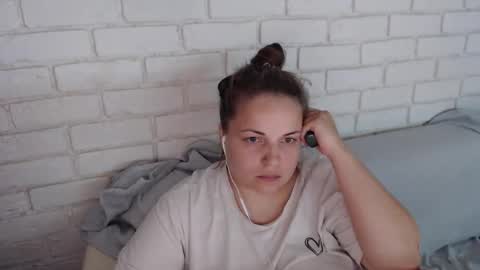 Crazyy Girl  online show from October 2025 03:00:01 PM