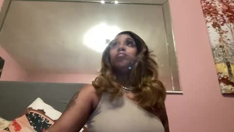 Snapshot of creame_sensation chatting on February 2025 04:55:01 PM PHANTOMTARGARYENXXX online show from February 2025 04:55:01 PM