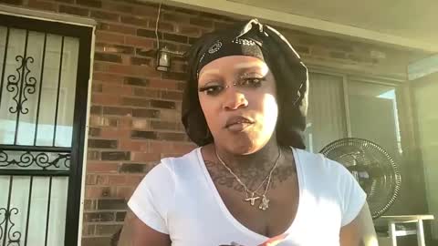 Snapshot of creame_sensation chatting on October 2025 12:22:02 PM PHANTOMTARGARYENXXX online show from October 2025 12:22:02 PM