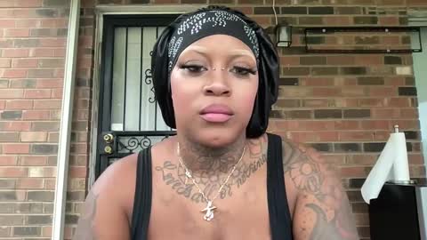 Snapshot of creame_sensation chatting on October 2025 12:57:02 PM PHANTOMTARGARYENXXX online show from October 2025 12:57:02 PM