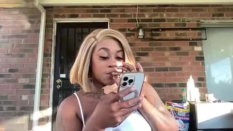 Snapshot of creame_sensation chatting on October 2025 01:34:02 PM PHANTOMTARGARYENXXX online show from October 2025 01:34:02 PM